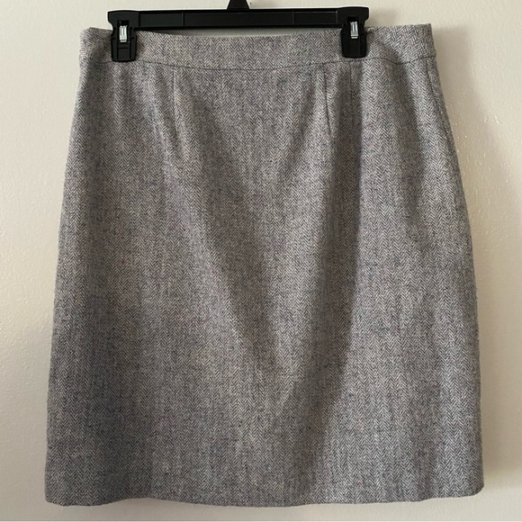 Wool blend herringbone scalloped faux wrap skirt with crested buttons Talbots - Picture 7 of 7